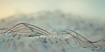 让我做你的眼是由什么歌改编的呢？